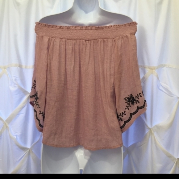 Blu Pepper Embroidered Off Shoulder Blouse - Picture 2 of 7